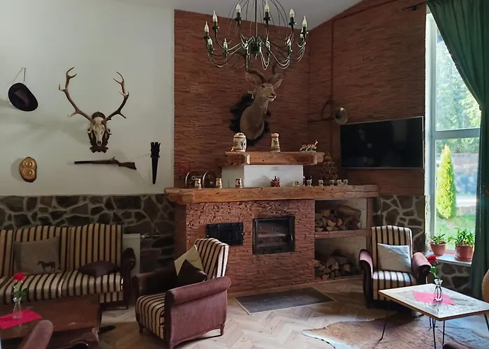 Srncek - Tatranska - Wellness, Bazen 公寓 Štrba